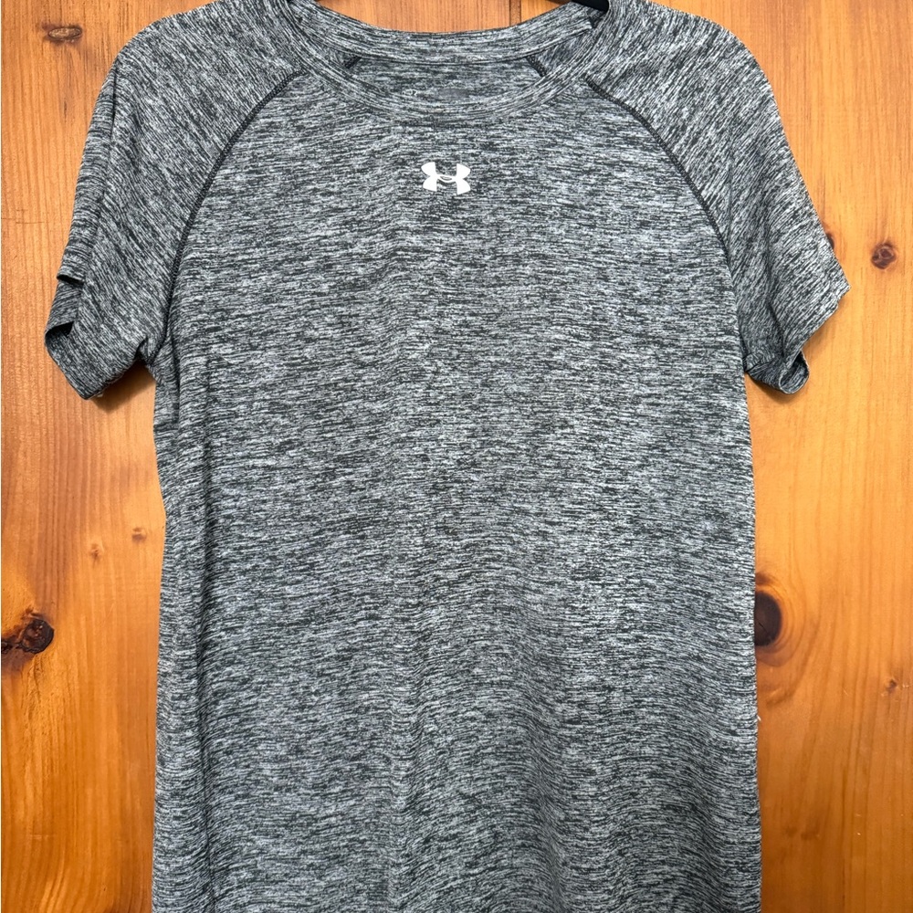 Under Armour Gray Short Sleeve Tee